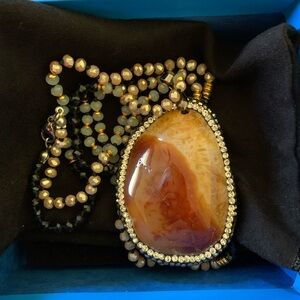 Beautiful polished stone necklace on beaded 17” chain